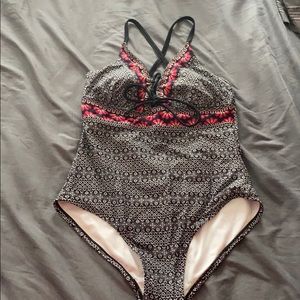 One piece bathing suit women’s